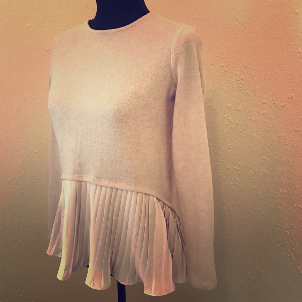 🌸LC Lauren Conrad🌸 Blush Sweater